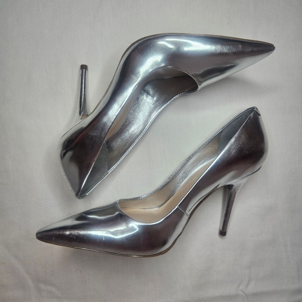 Arezzo Emily High Stiletto - Silver Synthetic Chrome NWT Sz 5.5